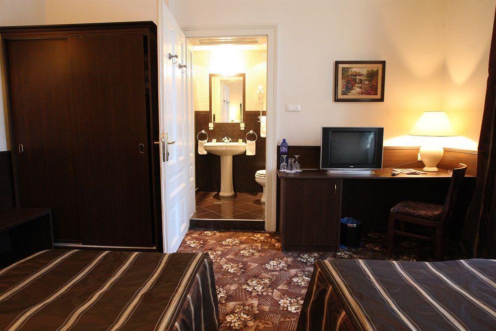 Hotel & Restaurant The House Sofia